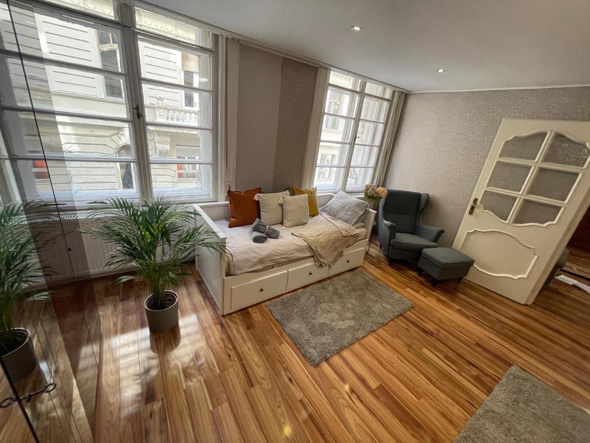 Vintage In The Heart Of The City Apartman *